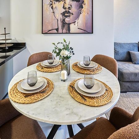 Apartmán Sleek And Modern 2-Bed Unit In Downtown Casa Casablanca Exteriér fotografie
