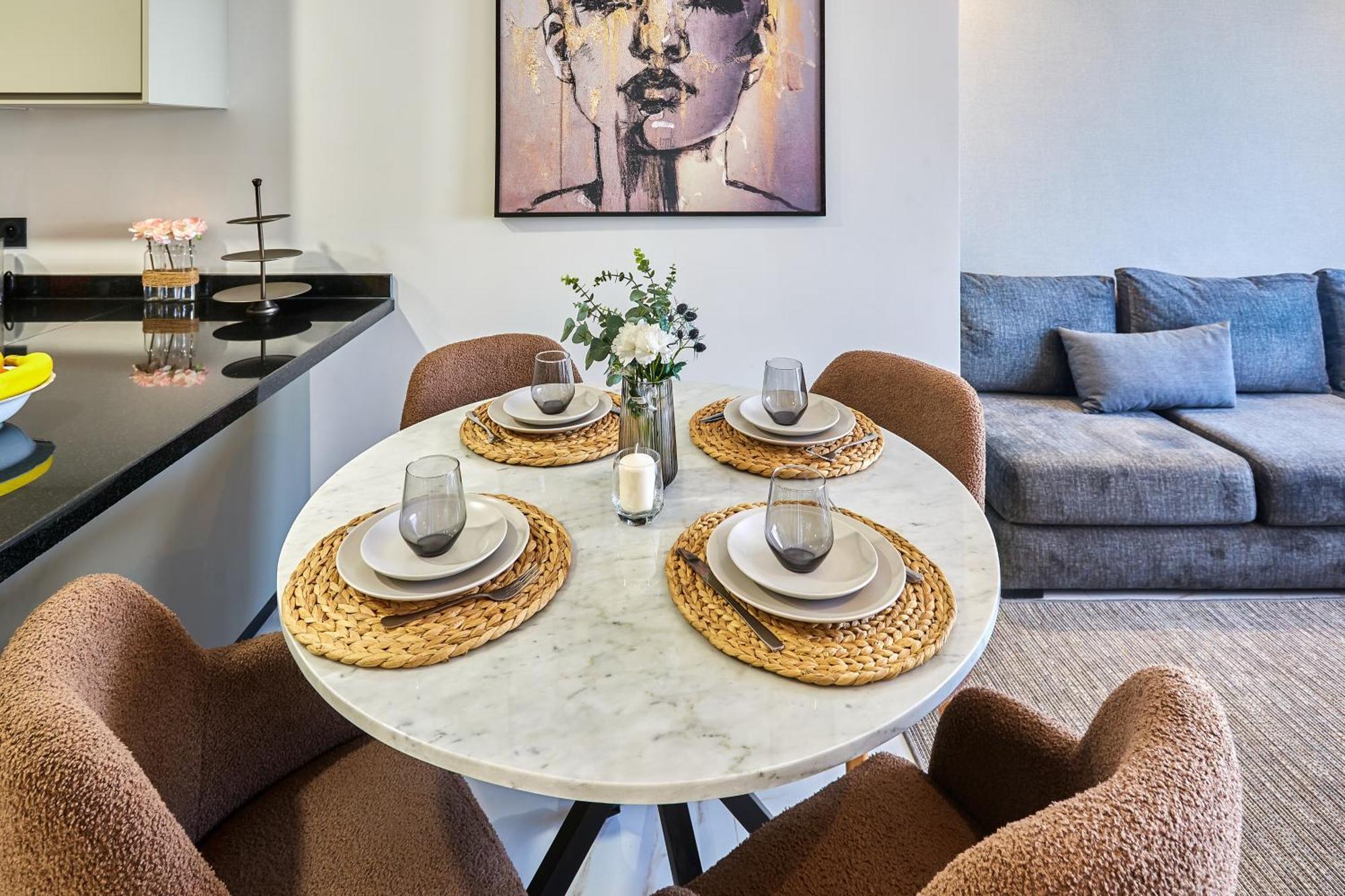 Apartmán Sleek And Modern 2-Bed Unit In Downtown Casa Casablanca Exteriér fotografie